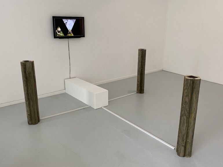 Left gallery Left gallery